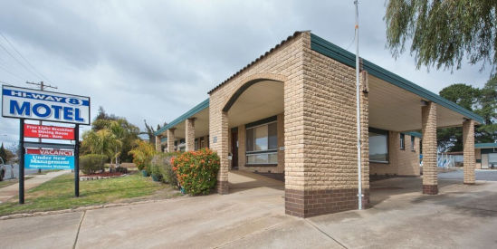 Hi-Way Eight Motor Inn