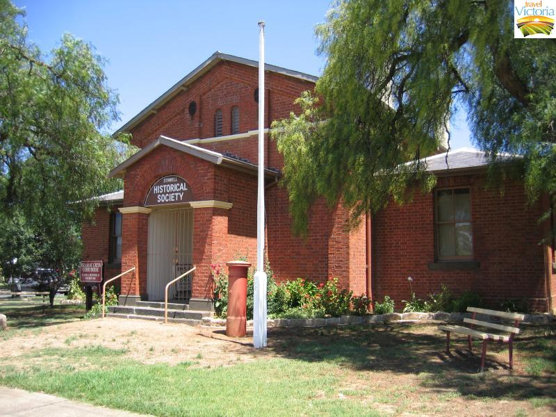 Stawell - Old Pleasant Creek Court House, Western Highway between Griffith St and Seaby St