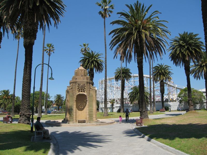 St Kilda - O'Donnell Gardens, The Esplanade: Edward O'Donnell memorial fountain