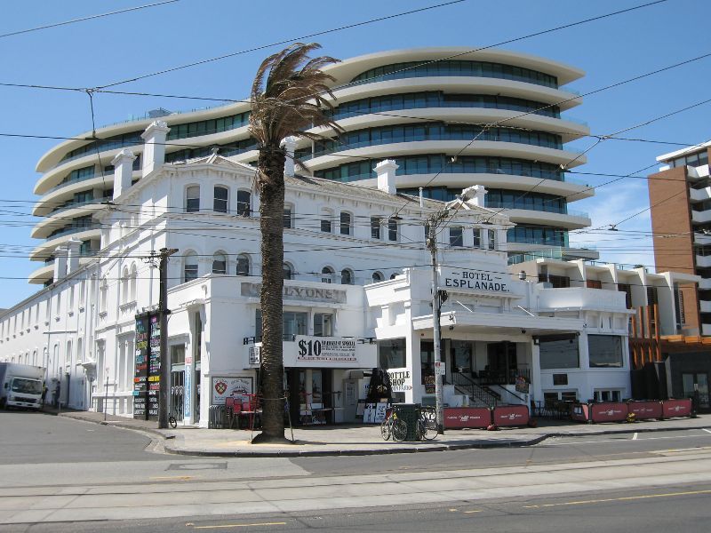 St Kilda - The Esplanade: Esplanade Hotel, corner The Esplanade and Pollington St