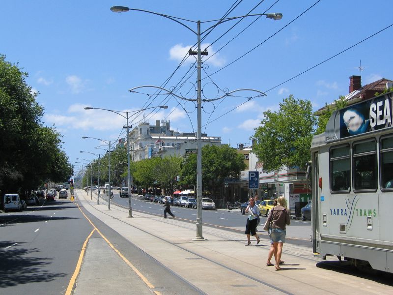 St Kilda - Fitzroy Street shops: View north-east along Fitzroy St towards Park La