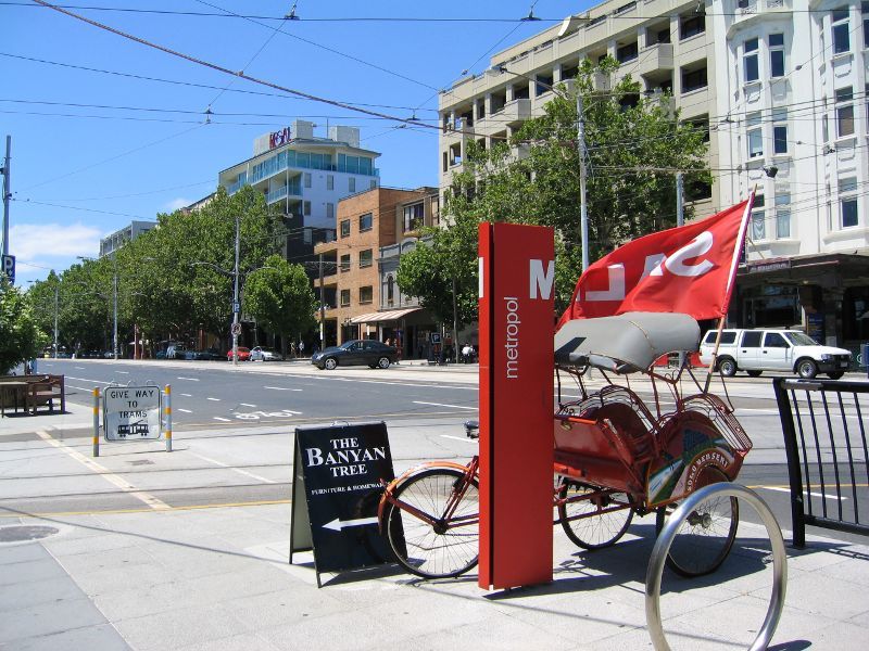 St Kilda - Fitzroy Street shops: View north-east along Fitzroy St opposite Grey St