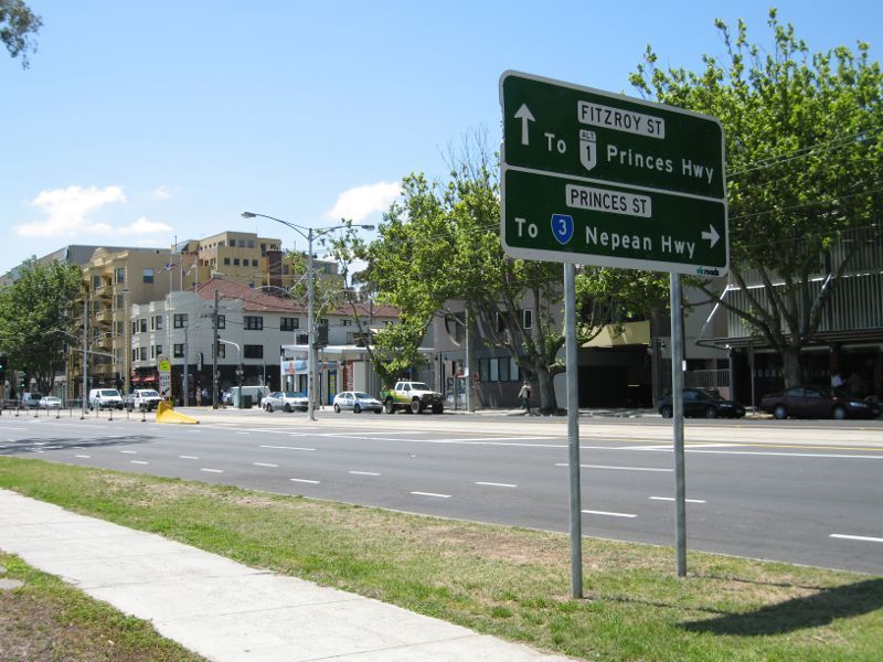 St Kilda - Fitzroy Street shops: View north-east along Fitzroy St towards Princes St