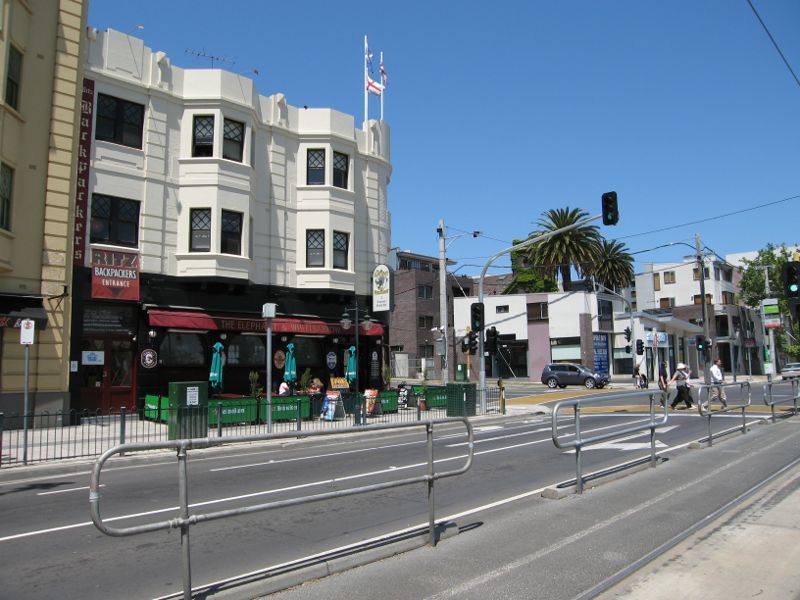 St Kilda - Fitzroy Street shops: Elephant & Wheelbarrow pub, corner Fitzroy St and Princes St