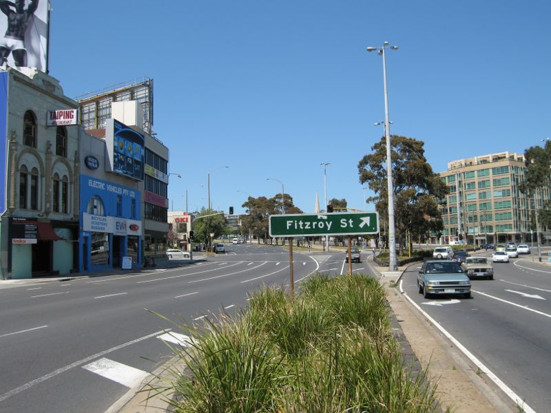 St Kilda - St Kilda Junction: View south along Punt Rd towards St Kilda Rd and Fitzroy St
