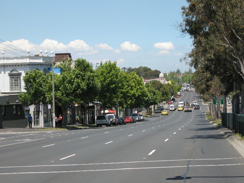 St Kilda - St Kilda Road and Brighton Road: View south along St Kilda Rd at Argyle St