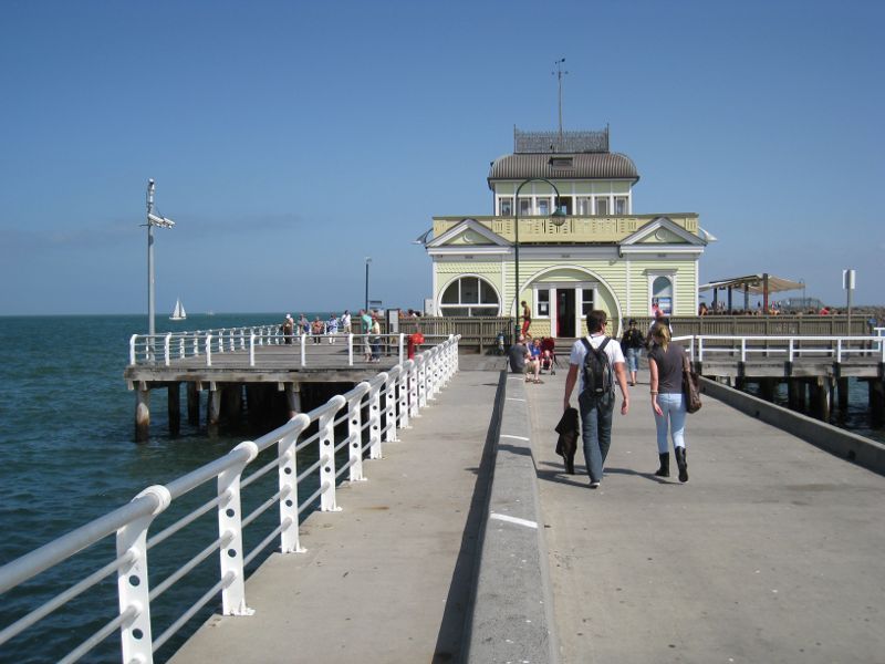 St Kilda - St Kilda Pier and St Kilda Harbour - View along pier towards kiosk