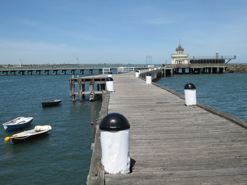 St Kilda - St Kilda Pier and St Kilda Harbour - View along northern arm of pier towards kiosk