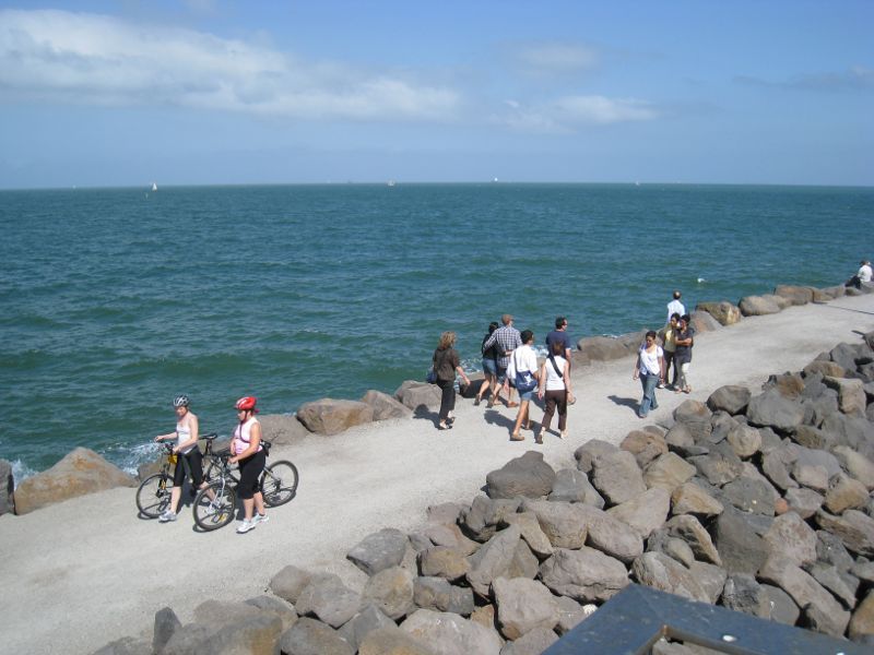 St Kilda - St Kilda Pier and St Kilda Harbour: Path along top of breakwater near kiosk