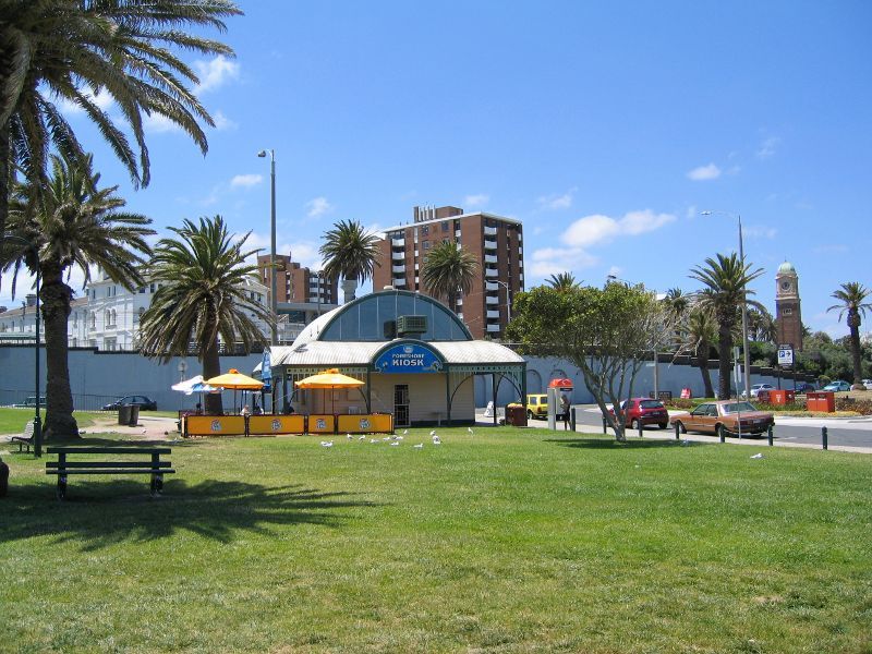 St Kilda - Gardens at southern end of Pier Road and at entrance to St Kilda Pier: View across lawns towards kiosk