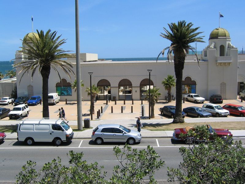 St Kilda - St Kilda Sea Baths: View across Jacka Bvd towards St Kilda Sea Baths