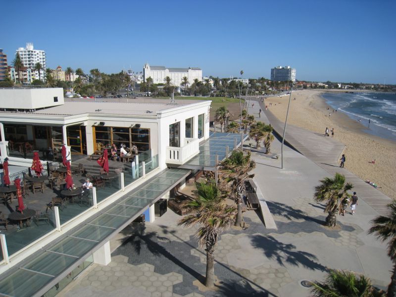 St Kilda - St Kilda Sea Baths: South-easterly view along foreshore and beach from observation deck