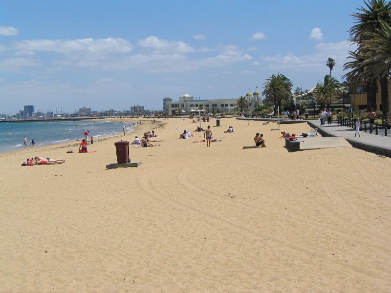 St Kilda - St Kilda Beach, Brooks Jetty and foreshore gardens: View north-west along beach near Brooks Jetty
