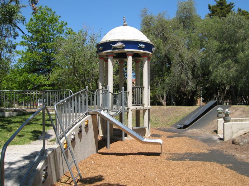 St Kilda - St Kilda Botanical Gardens, Blessington Street: Playground