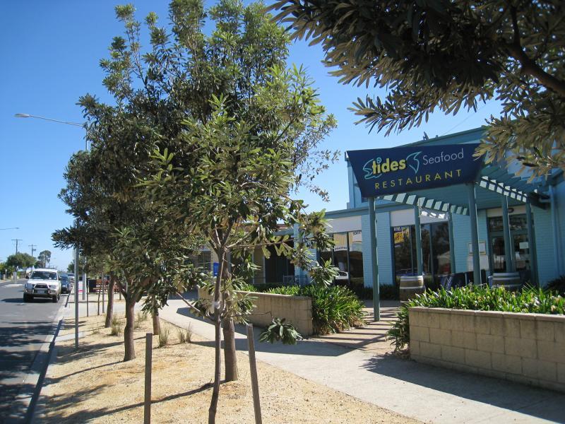 St Leonards - Shops and commercial centre, Murradoc Road: Tides Restaurant facing Murradoc Rd at St Leonards Hotel