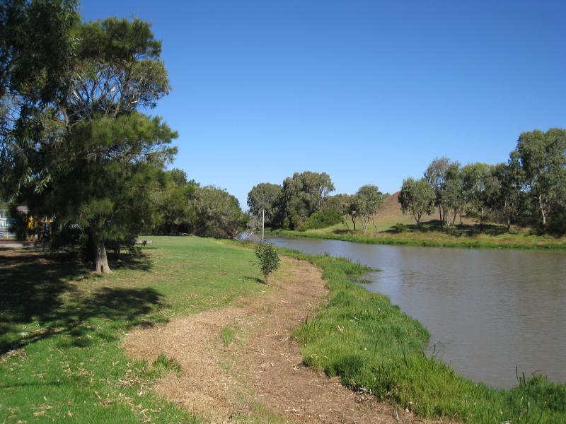 St Leonards - St Leonards Lake Reserve, Murradoc Road: View south-east along lake from McLeod Rd near St Leonards Pde