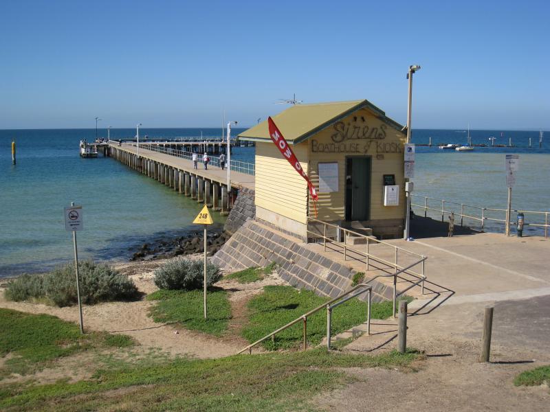 St Leonards - St Leonards Pier, eastern end of Murradoc Road - View towards pier from foreshore