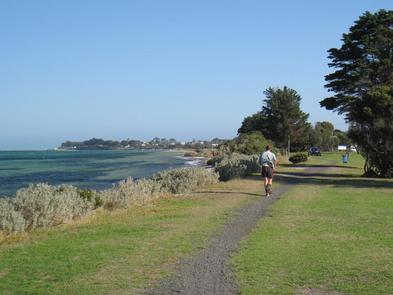 St Leonards - Beach and coastline north of town centre along The Esplanade: Walking track through foreshore reserve and along beach north of Dossetor Rd