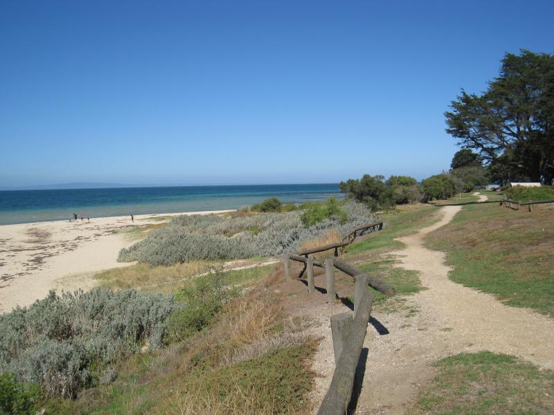St Leonards - Harvey Park and foreshore reserve between Murradoc Road and Dudley Parade: View south along beach and foreshore