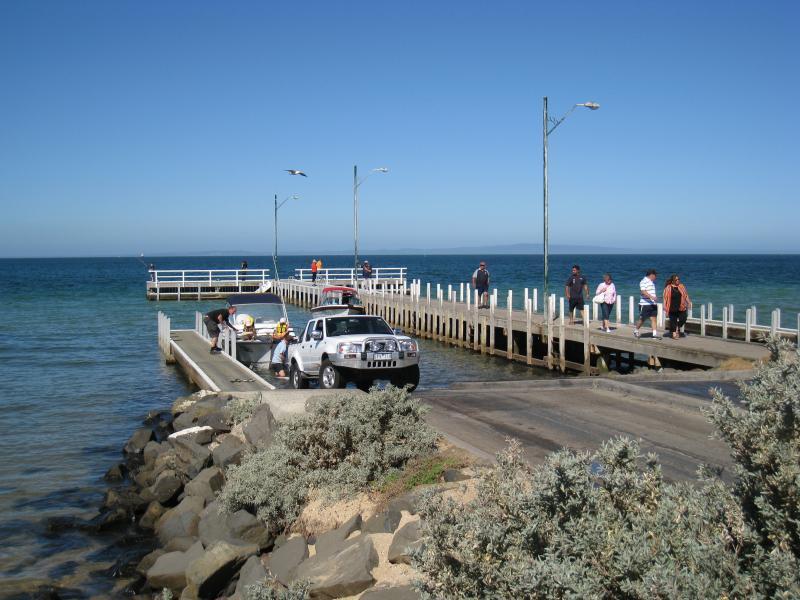 St Leonards - Jetty, boat ramp and surroundings, Bluff Road at Leviens Road: Boat ramp and jetty