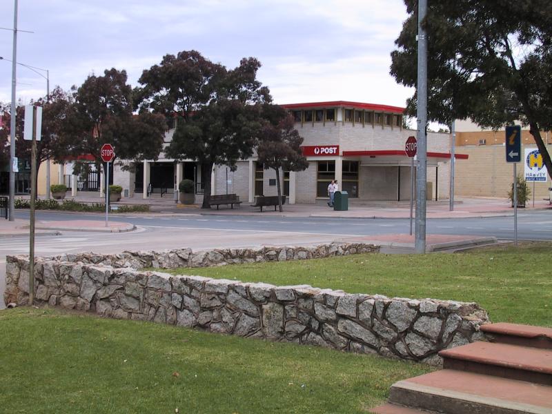 Swan Hill - Commercial centre and shops: Post Office, corner Campbell St and McCallum St