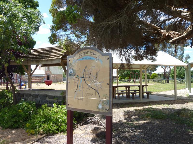 Talbot - Shops and commercial centre along Scandinavian Crescent: BBQ shelter, Talbot Pioneers Memorial Playground viewed from Scandinavian Cr