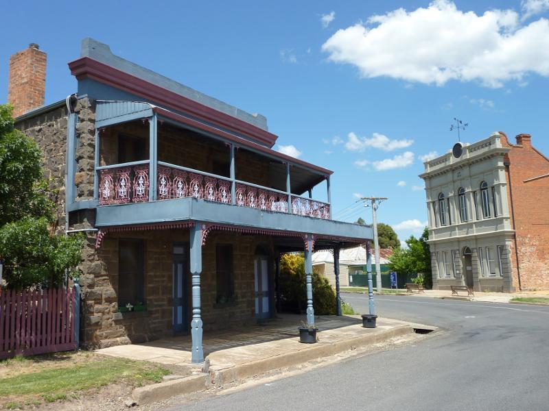 Talbot - Town Hall and surroundings, Ballarat Street and Heales Street: View south along Ballarat St North towards town hall in Ballarat St