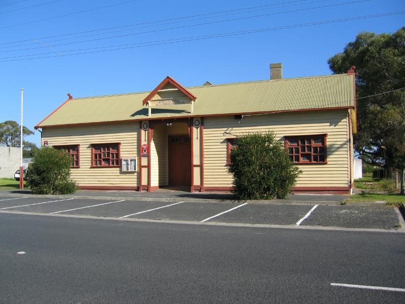 Tarwin Lower - Commercial centre and shops, River Drive: Memorial Hall