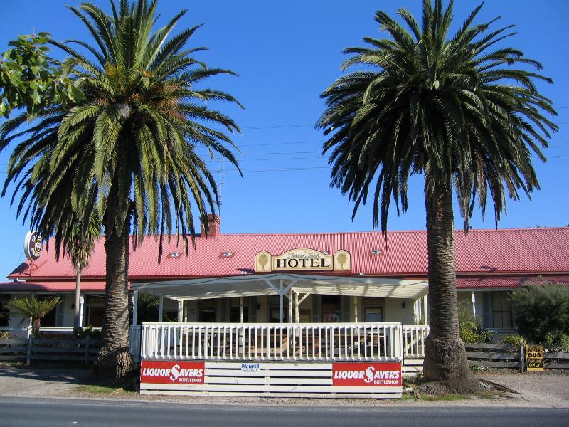 Tarwin Lower - Commercial centre and shops, River Drive: Riverview Hotel