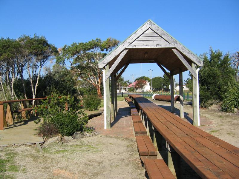 Tarwin Lower - Picnic area and Tarwin River at The Long Table, River Drive near Ripple Landing: View along The Long Table