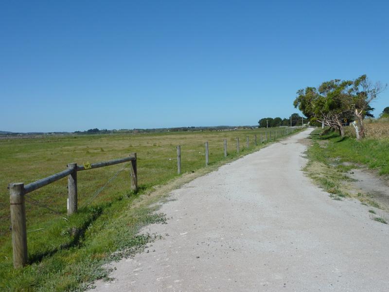 Tarwin Lower - Evergreen Road at picnic area fronting Tarwin River, west of town centre: Shared pathway along Evergreen Road, east of picnic area