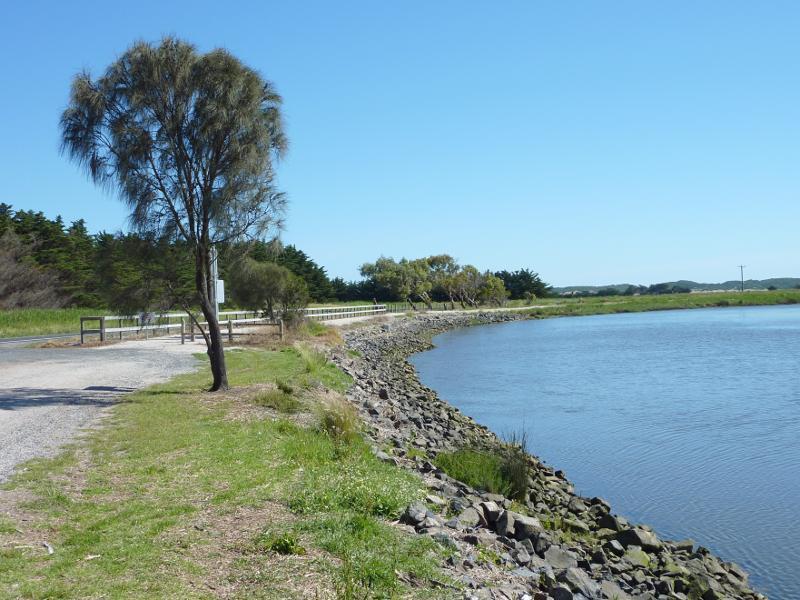 Tarwin Lower - Evergreen Road at picnic area fronting Tarwin River, west of town centre: View west along Tarwin River, west of picnic area