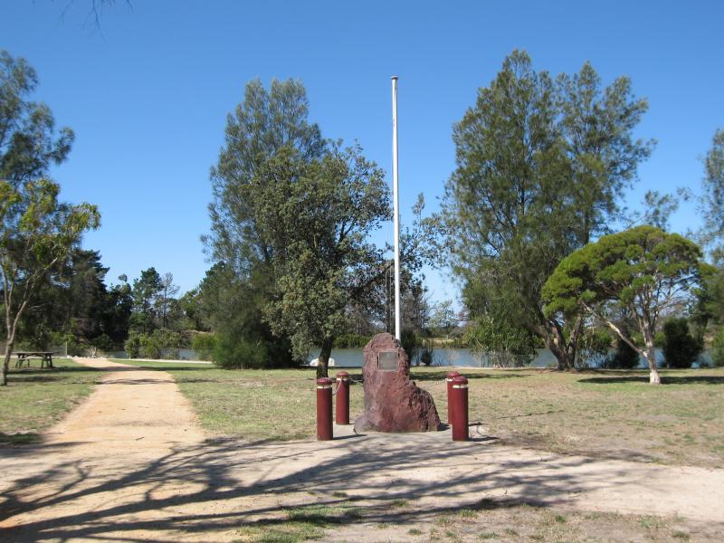 Tooradin - Sawtells Inlet north of South Gippsland Highway: War memorial, park on west side of footbridge