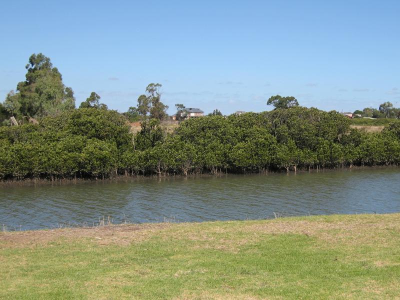 Tooradin - Sawtells Inlet along Tooradin Station Road: View east across Sawtells Inlet, south of Bayview Rd