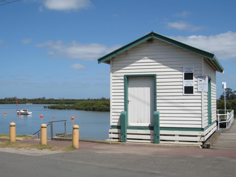 Tooradin - Sawtells Inlet and jetty, Foreshore Road: Shed at jetty entrance