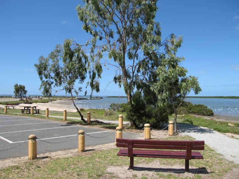 Tooradin - Landing Reserve picnic area fronting Sawtells Inlet, southern end of Foreshore Road: View south along foreshore from picnic area car park