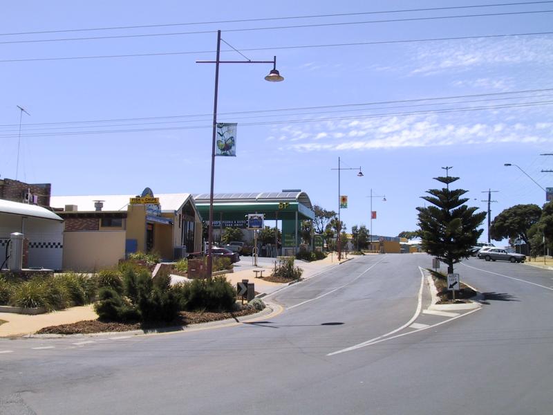 Torquay - Shops and commercial centre around Bell Street - View east along Bell St at Surf Beach Dr