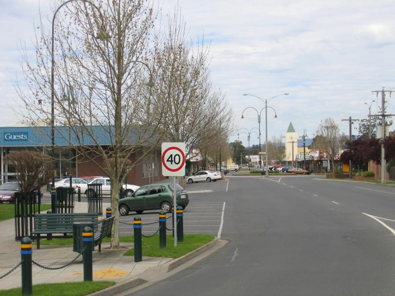 Traralgon - Commercial centre and shops: View south along Church St at Kay St