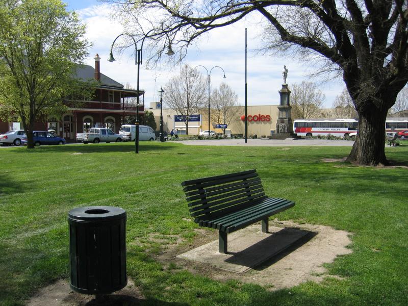 Traralgon - Kay Street area - Gardens along centre of Kay St, view east towards Franklin St
