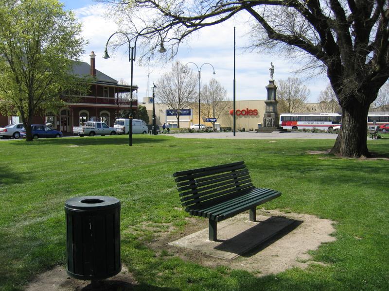 Traralgon - Kay Street area: Gardens along centre of Kay St, view east towards Franklin St