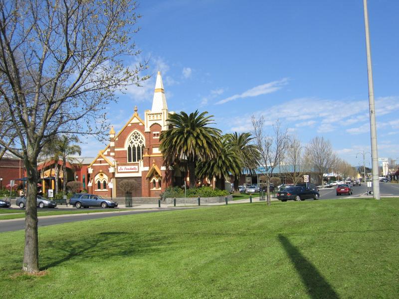 Traralgon - Kay Street area - View south along Church St from Kay St