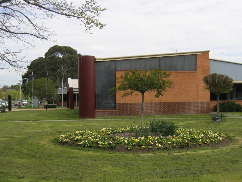 Traralgon - Kay Street area: Latrobe City Council offices, corner Kay St and Church St