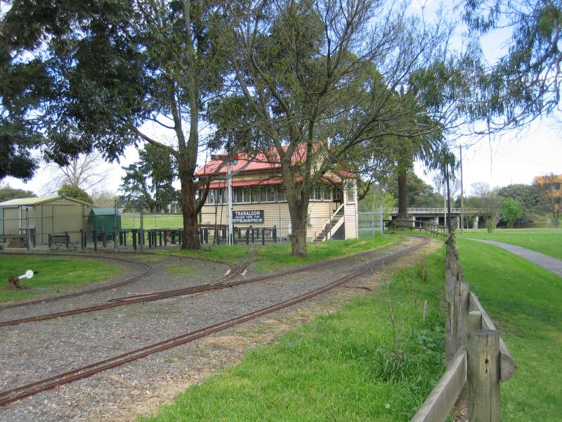 Traralgon - Victory Park and Newman Park: Miniature railway