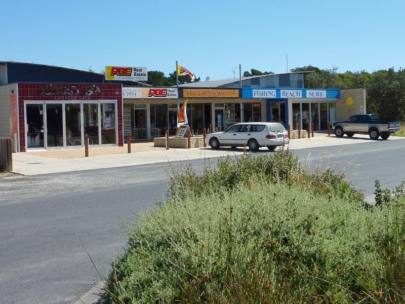 Venus Bay - Shops, Jupiter Boulevard near Centre Road: Shops along south side of Jupiter Bvd