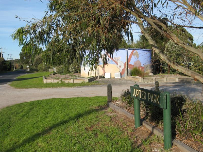 Venus Bay - Jupiter Park, Jupiter Boulevard near Juno Road: View east along Jupiter Bvd in front of park