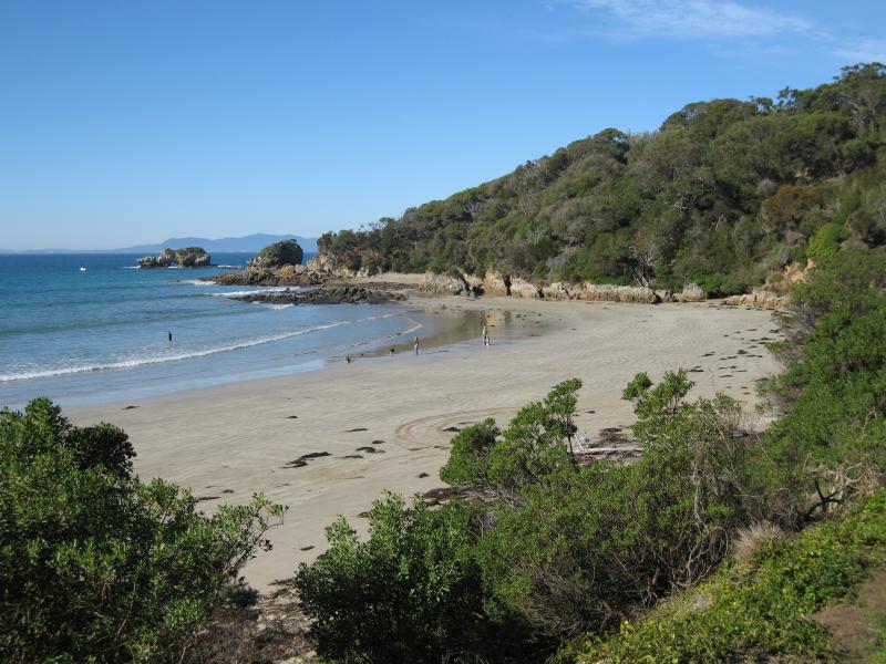 Walkerville - Beach at Walkerville North and Walkerville South: View south along beach from car park at Walkerville South boat ramp