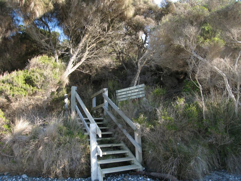 Walkerville - Limeburners Walk along cliffs between Walkerville North and Walkerville South: Steps up to walkway at Walkerville North