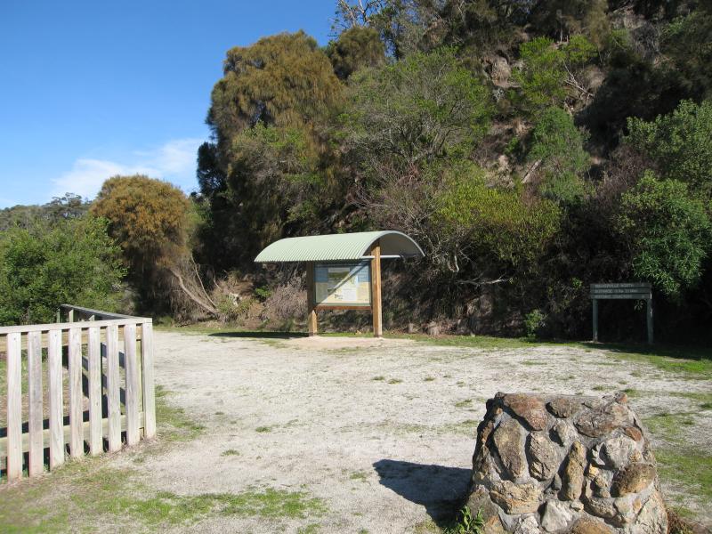 Walkerville - Limeburners Walk along cliffs between Walkerville North and Walkerville South: Information shelter above lime kiln