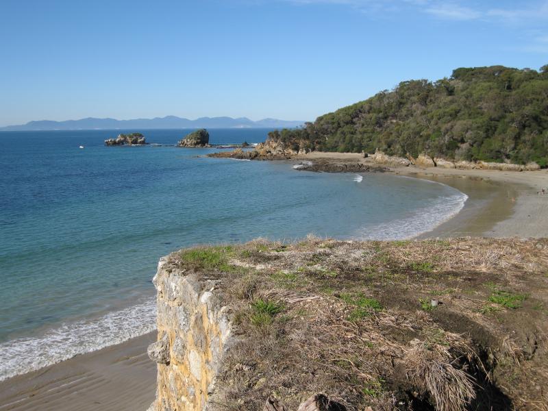 Walkerville - Limeburners Walk along cliffs between Walkerville North and Walkerville South: View south-east along coast from above lime kiln