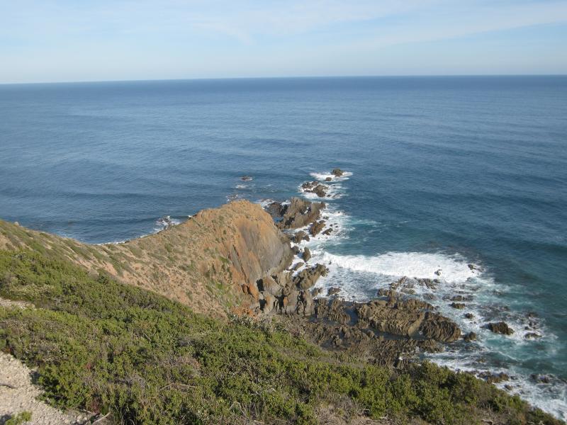 Walkerville - Cape Liptrap and lighthouse: View west out to sea from lookout